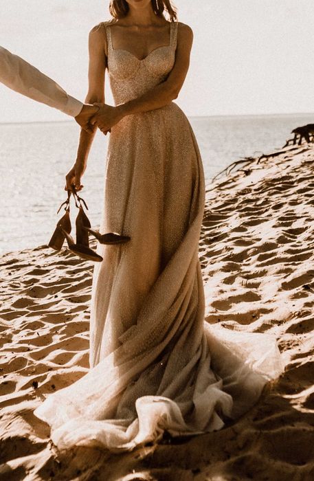 Весільна сукня А-силует