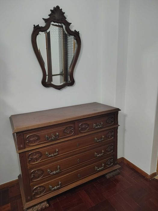 mobília de quarto, estilo D. José, em madeira de mogno