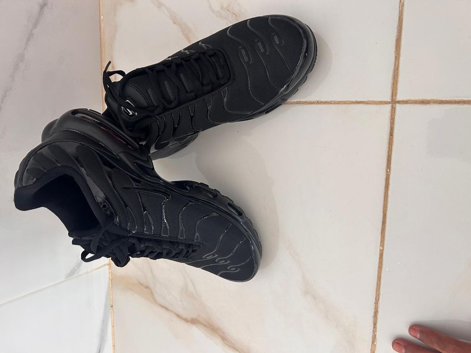 Nike Air Max Plus (TN) "Triple Black"