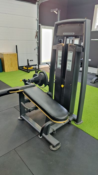 Máquina musculação Leg curl