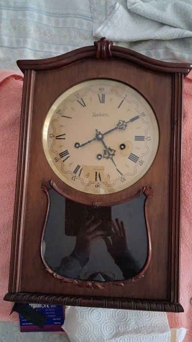 Relógio da marca Reguladora. Em óptimo estado. Totalmente funcional.