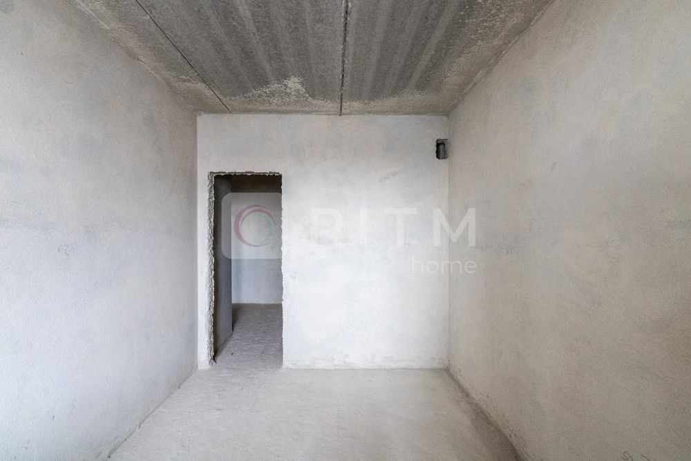 Продається 2-кімнатна квартира площею 73 м² на 1 поверсі.