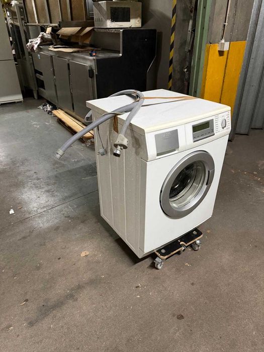 Maquina de lavar roupa 7kg AEG