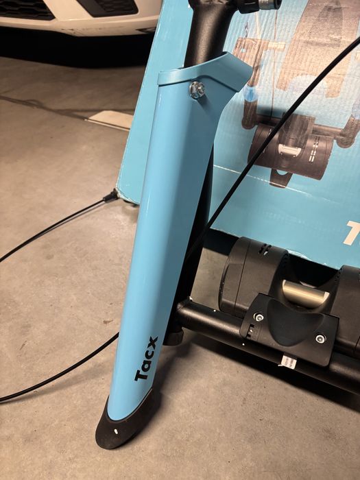 Trenażer rowerowy GARMIN Tacx Boost