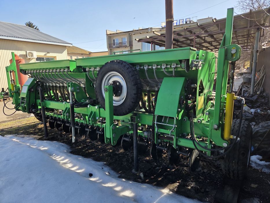 Нова сівалка СЗМ-4М Ніка