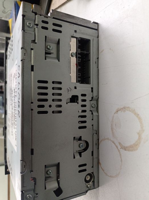 Магнітола CD Dodge caliber 2006р 05091509AF