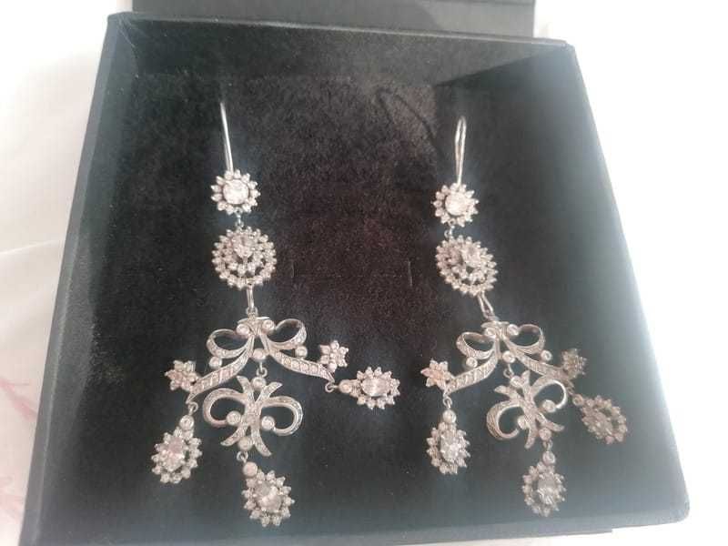 Brincos Prata Amália