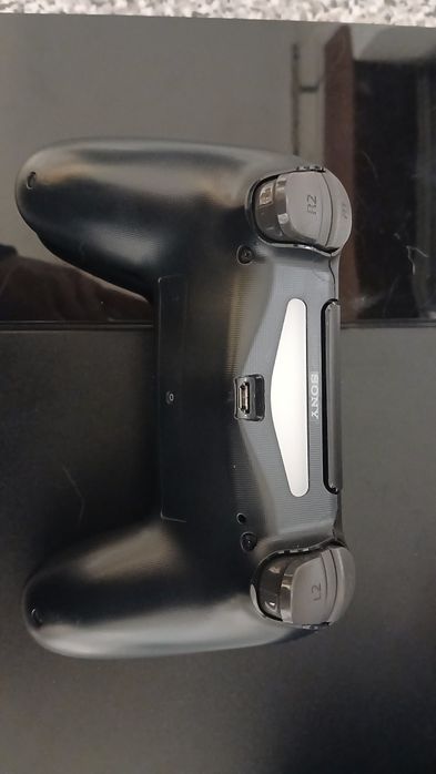 Playstation 4/15 jogos/1 comando