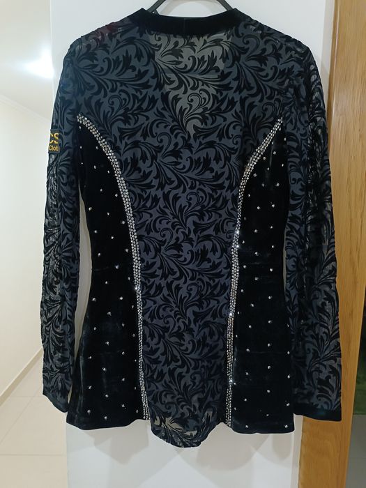 Vendo camisas de dança