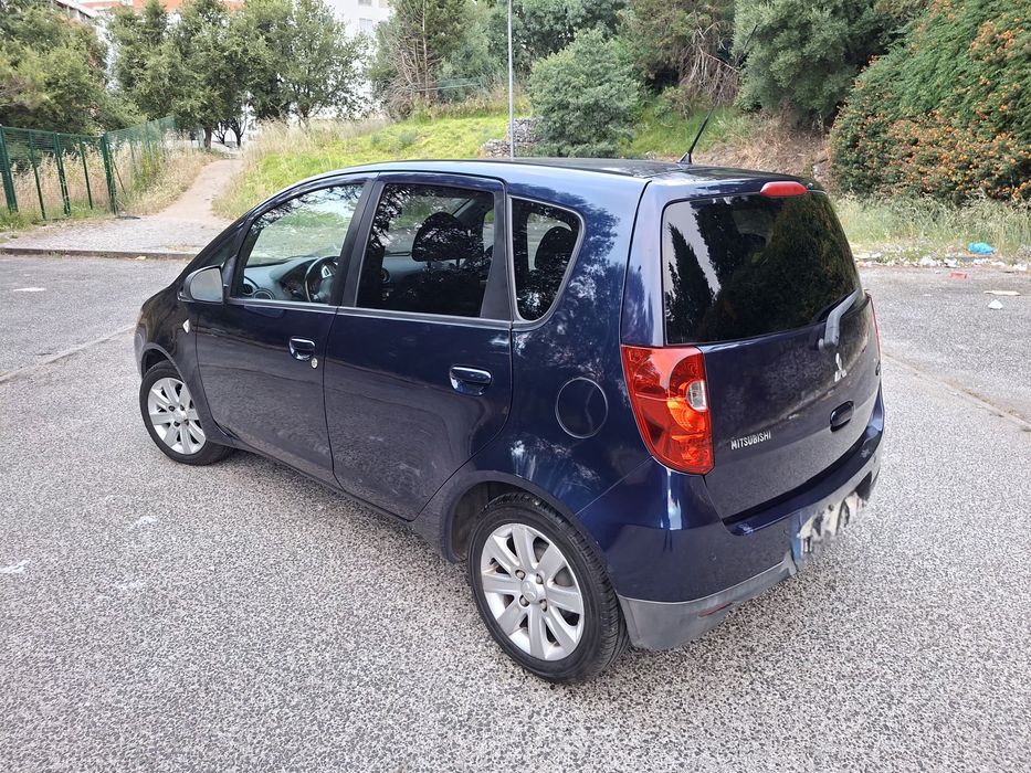 Mitsubishi Colt 1.3 com 189000 km's