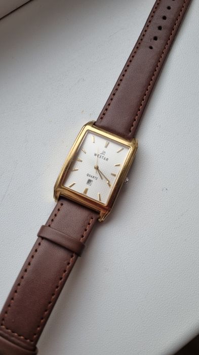 Чоловічий годинник