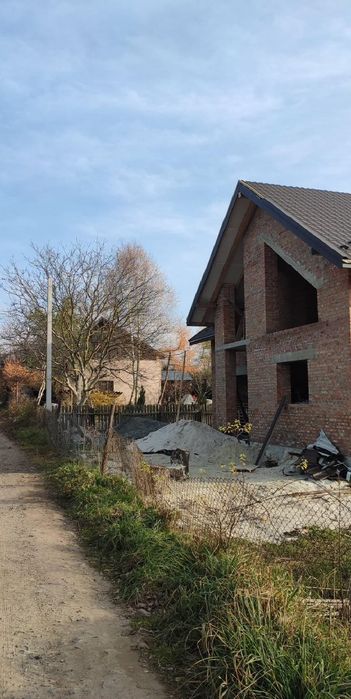 Продаж Будинок 180м² з гаражем та ділянкою 6 сот Ков'ярі 100000$