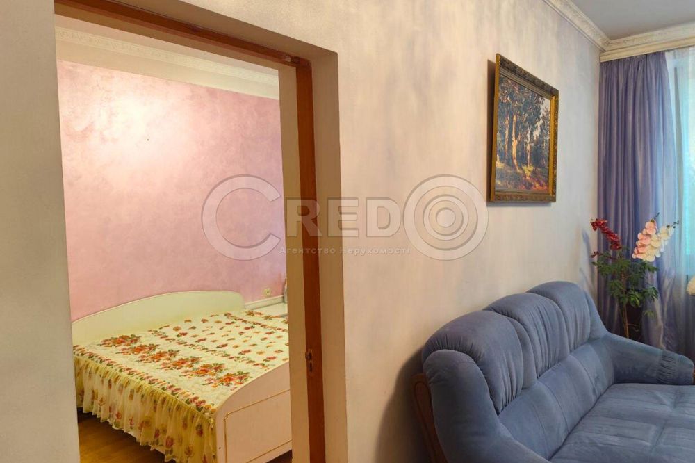 Продаж великої 3кімнатної квартири з "автономкою". Покровський район.