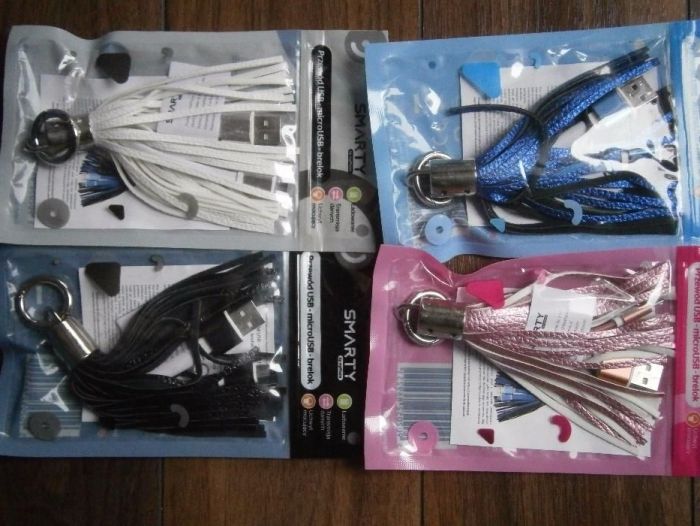 Przewód USB micro USB brelok na breloku breloczek Smarty