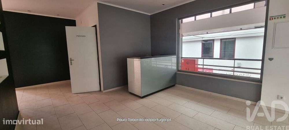 Loja / Estabelecimento Comercial em Sé e São Lourenço de 97,00 m2
