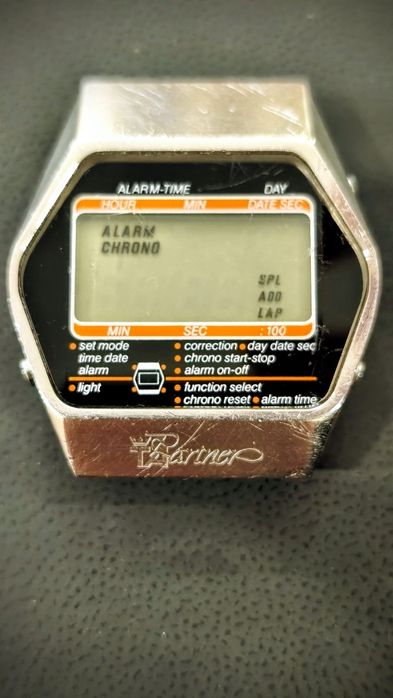 Кварцовий вінтажний годинник TA Partner LCD. 1978 рік
