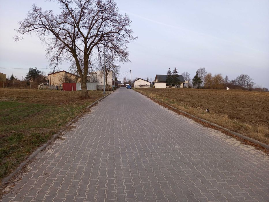 Działka budowlana Kowal 1200 m. kw. - More