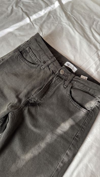 Жіночі джинси з середньою посадкою