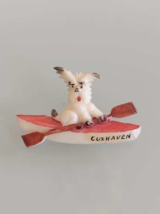 lindo broche vintage em celuloide