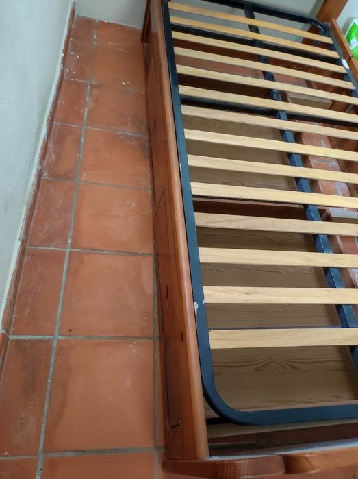 Cama madeira maciça