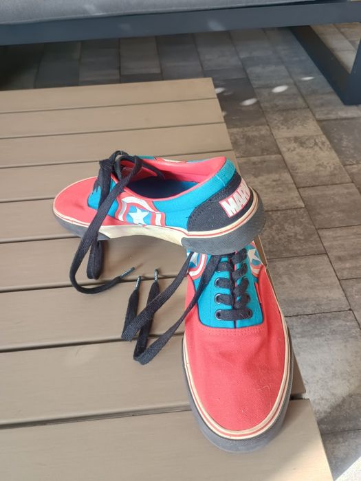 Trampki CROPP Marvel
