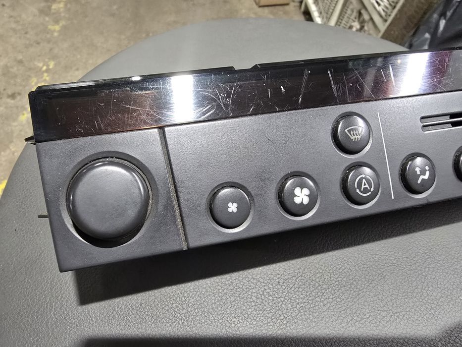 Opel omega bfl panel klimatronika plastik