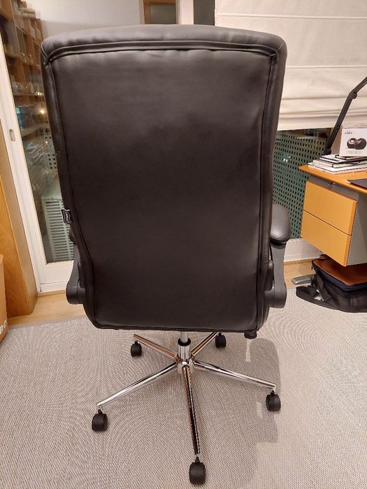 Cadeira Executiva Staples