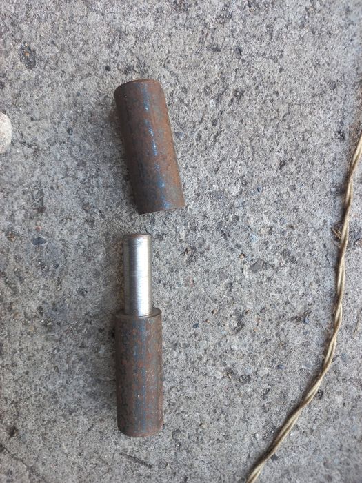 Петля гаражная 2 шт разные