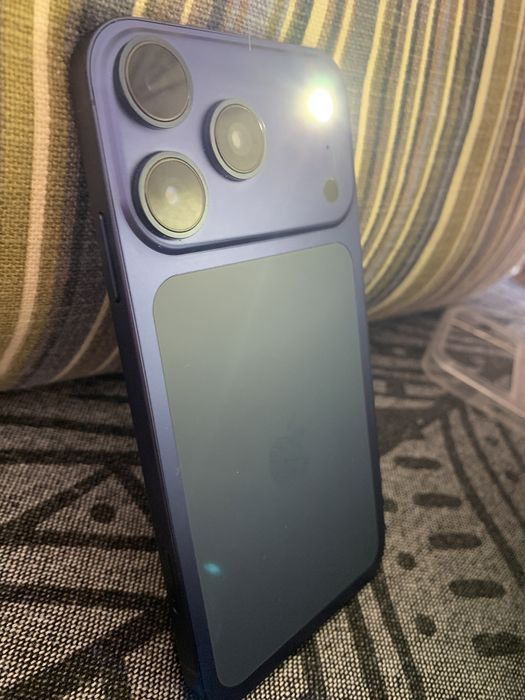 Iphone XR em chassi 17 pro LER