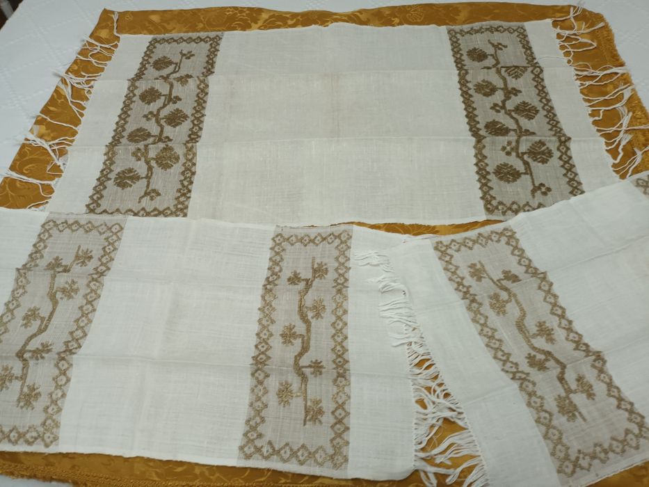 Conjunto de Toalhas Regionais de Cesto em Linho