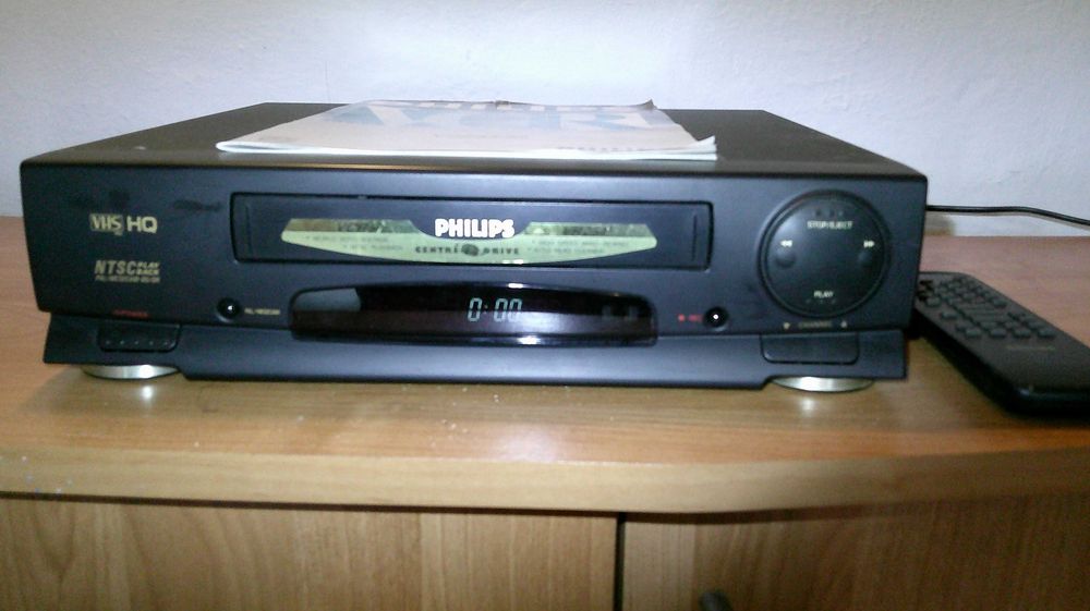 Magnetowid philips z instrukcją i pilotem