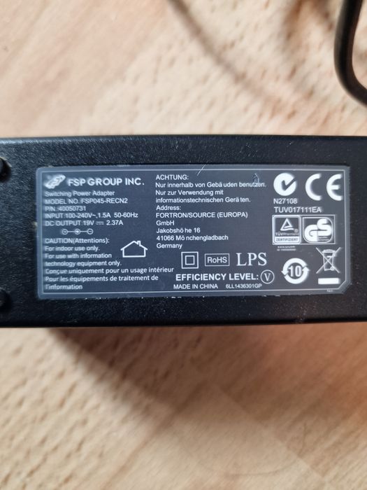 Zasilacz 45W szczegóły w opisie stan bdb
