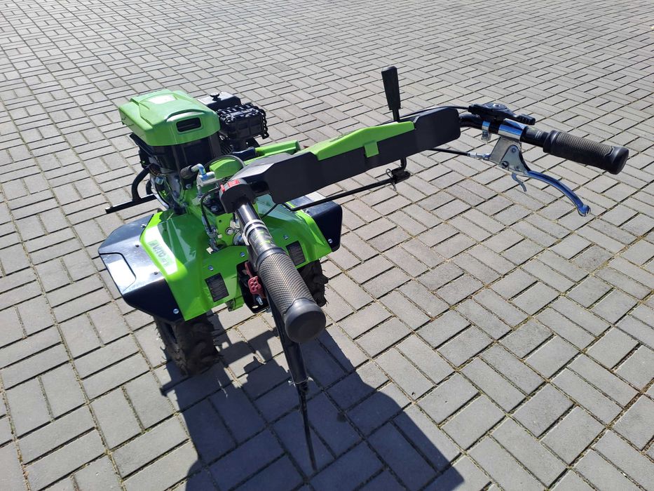 Motoenxada gasolina com transmissão directa - 7 cv refª VIMETD7A VITO