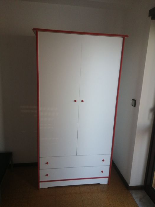 Roupeiro com 2 portas + 2 gavetas