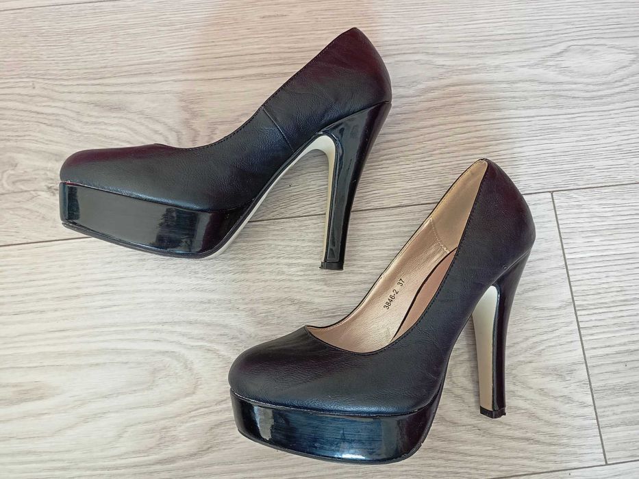 Szpilki czarne C'M PARIS rozmiar 37 prezent dla kobiety dziewczyny