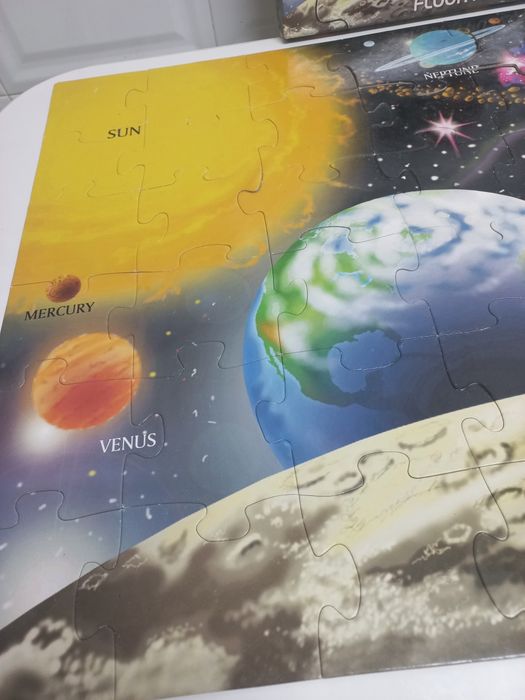 Puzzle  Solar System,48 peças  Jumbo. Impecável