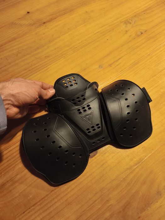 Proteção/ Suporte de cervical Dainese