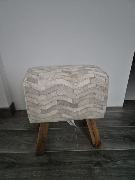 Nowy puf siedzisko koziołek skórzany