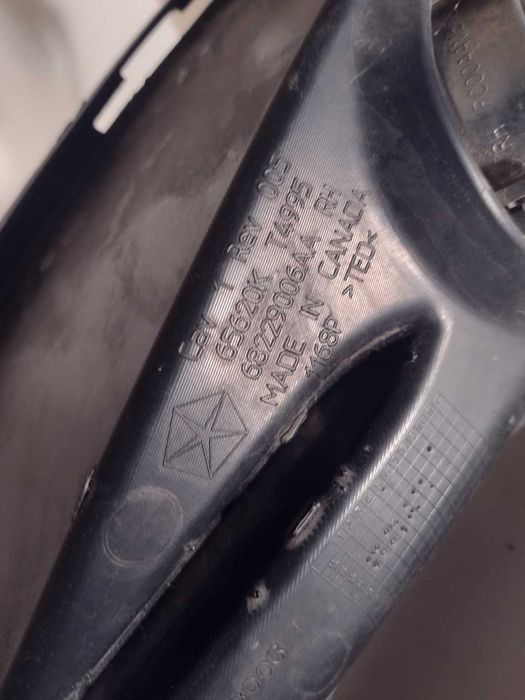 Chrysler Pacifica II 17- ramka chrom halogenu atrapa zderzaka