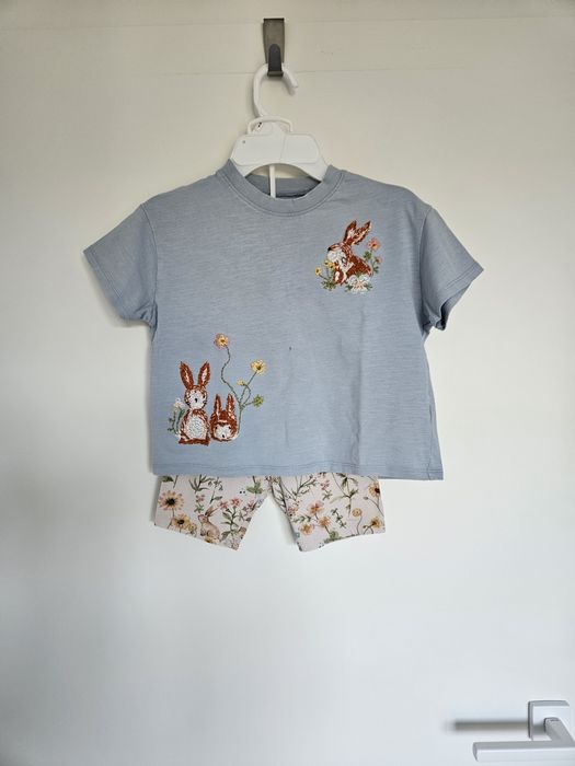 Komplet tshirt + getry Next r.104cm