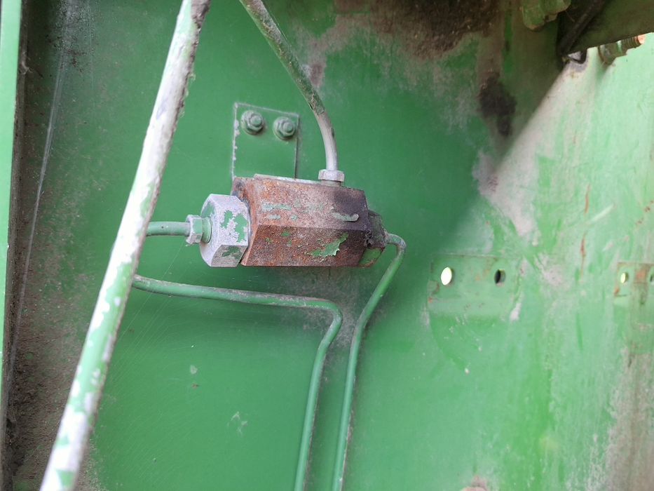 Okazyjna wyprzedaż Czesci sieczkarni john deere 6710  od 2zł/kg ,Goodyear 800/65 x32