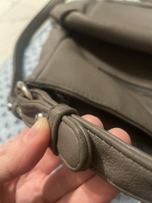 Сумка жіночі є дефекти