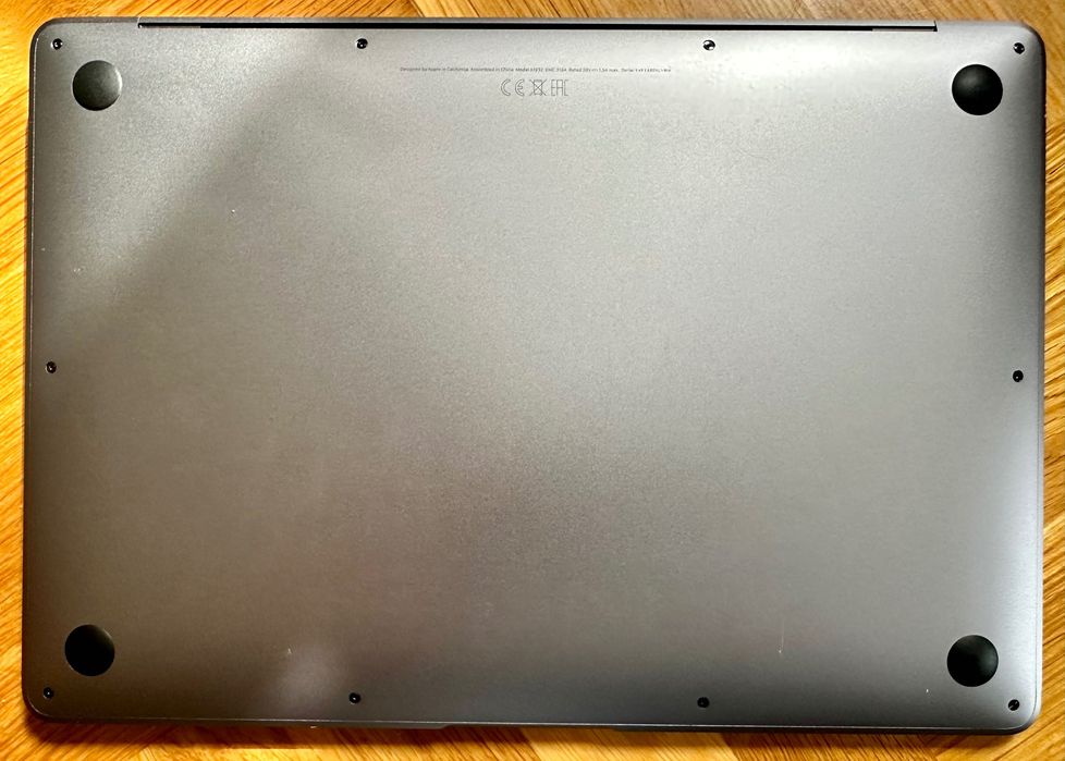 MacBook Air 13 cali 2019 r. A1932 8GB/256GB Space Gray