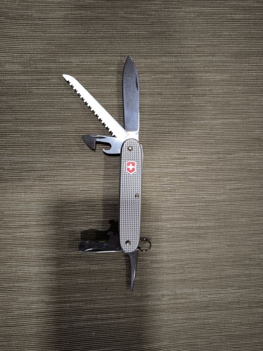 victorinox farmer alox
