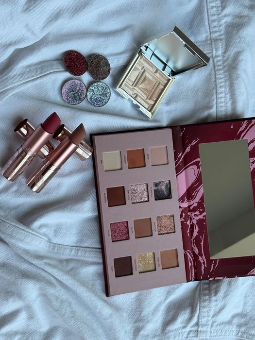 Zestaw kosmetyków do makijażu