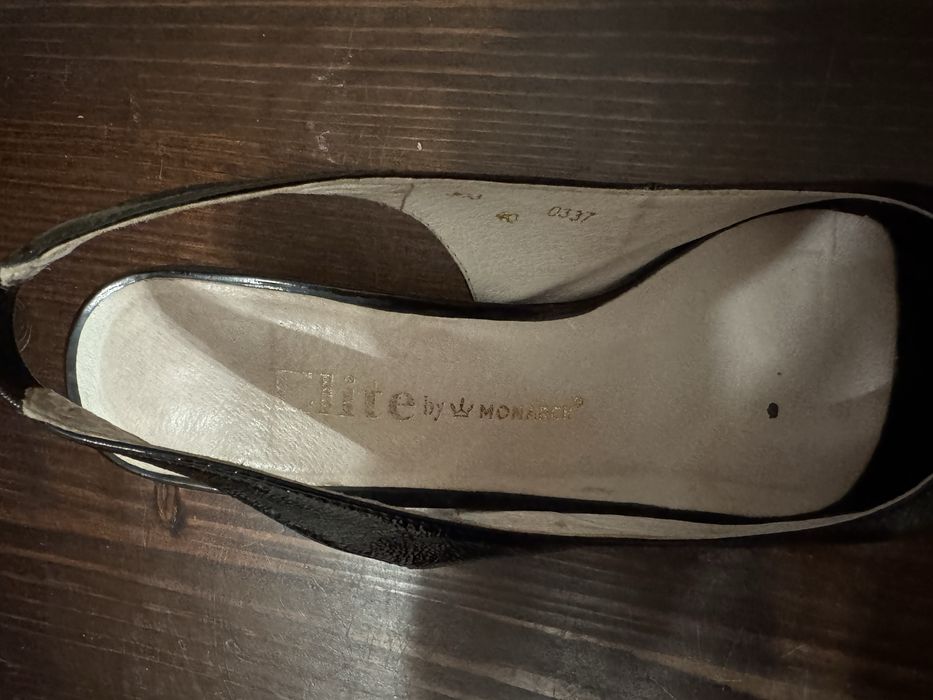 Продам жіночі туфлі Elite by Monarch