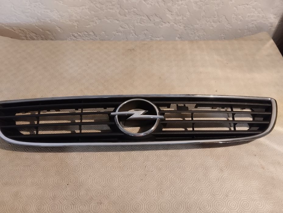 Grelha frontal Opel Zafira A