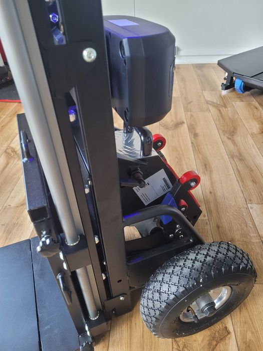 Schodołaz towarowy Antano Donkey Light z platformą elektrycz. do 150kg