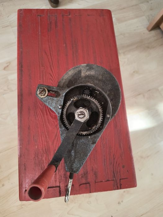 Stara szlifierka ręczna