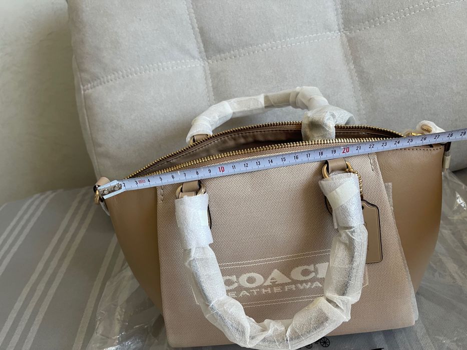 COACH Elise satchel. Шикарная сумка из телячьей кожи с джакартом